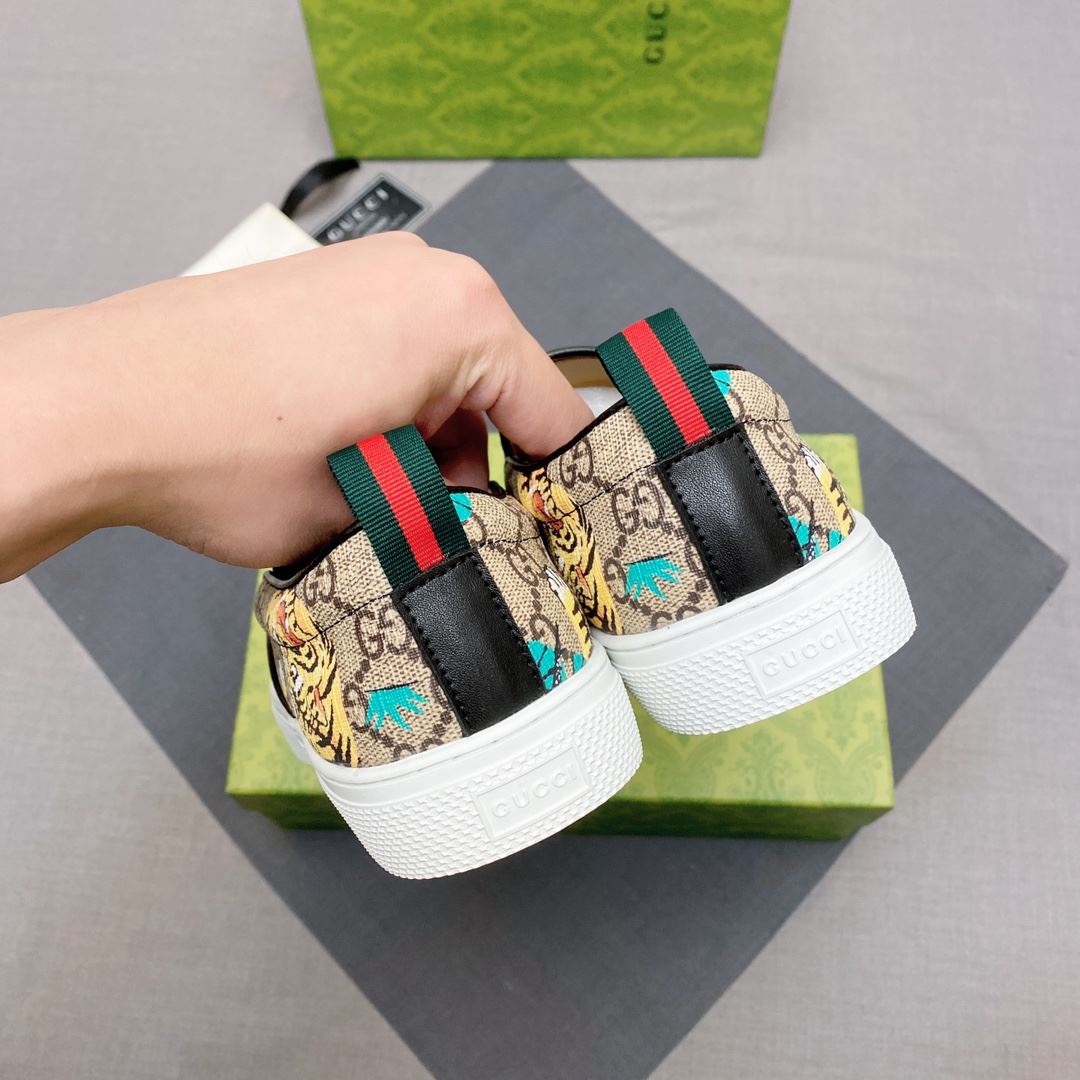 Gucci Low Shoes